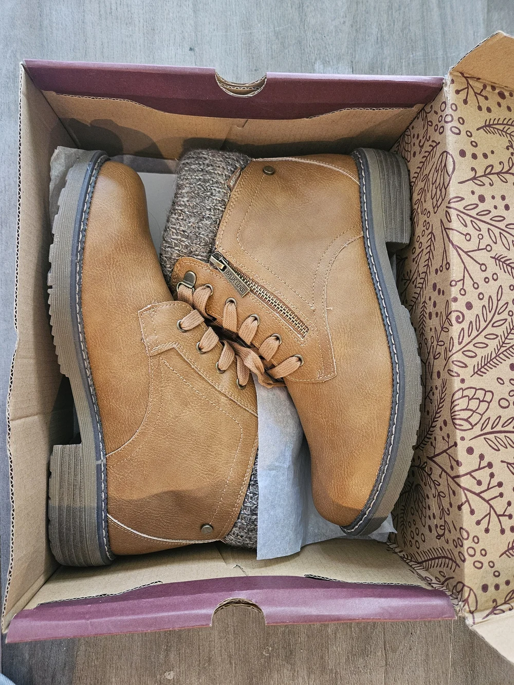 Muk Luks Chestnut Lace-Up Ankle Boots with Knit Collar Size 9